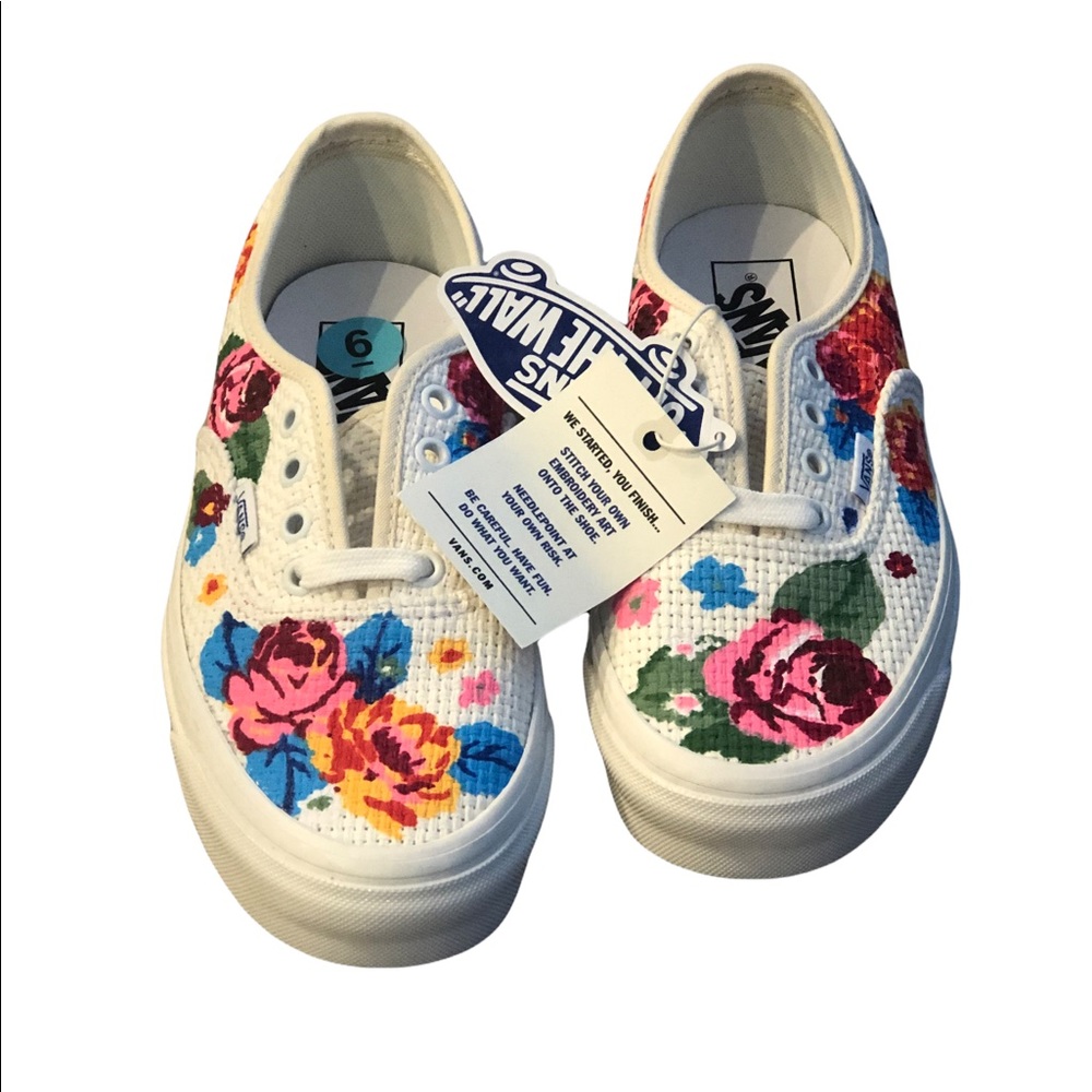 NWT Vans Needlepoint Sneakers Sz 7.5 W/6.0 M